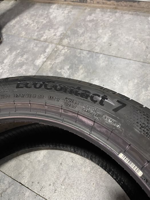 Continental 275/45R22