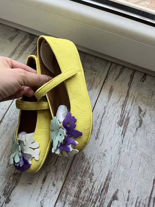 Чисто нови Camper белеринки 29ти размер