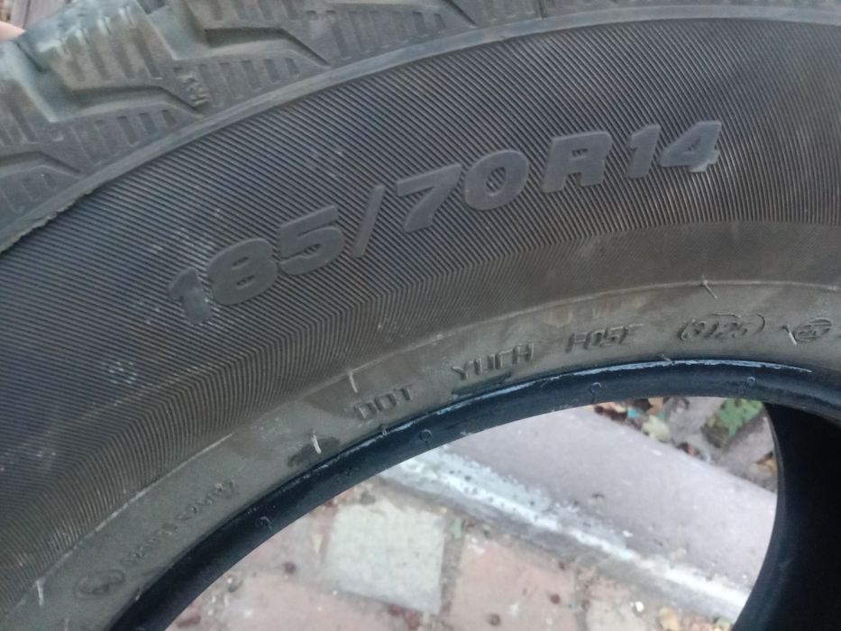 Продам зимнию шипованую резину
