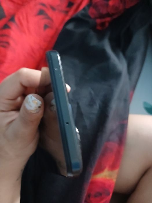 Vând honor 90 smart