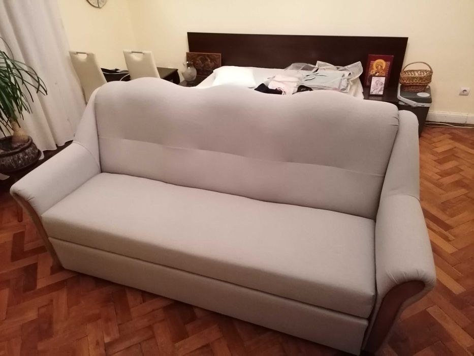 Vând Canapea extensibila