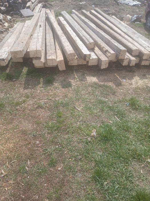 Vând grinzi pentru construcții