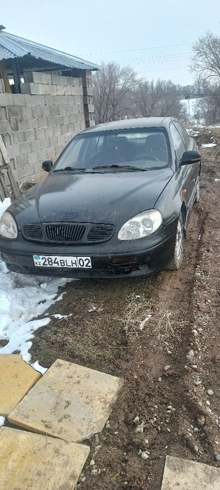Продаю машину дэйво леганза