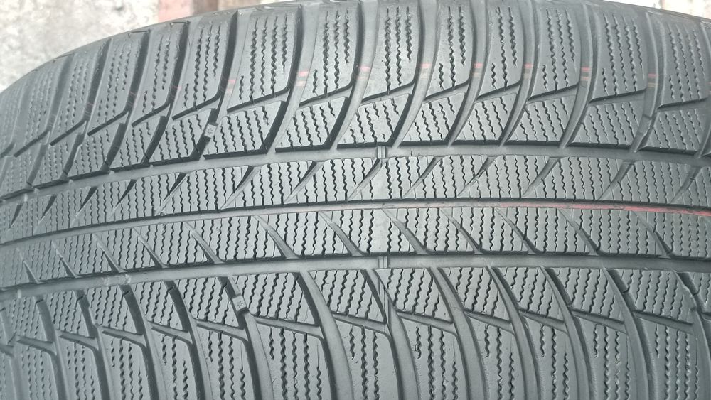 225/40/18 Bridgestone