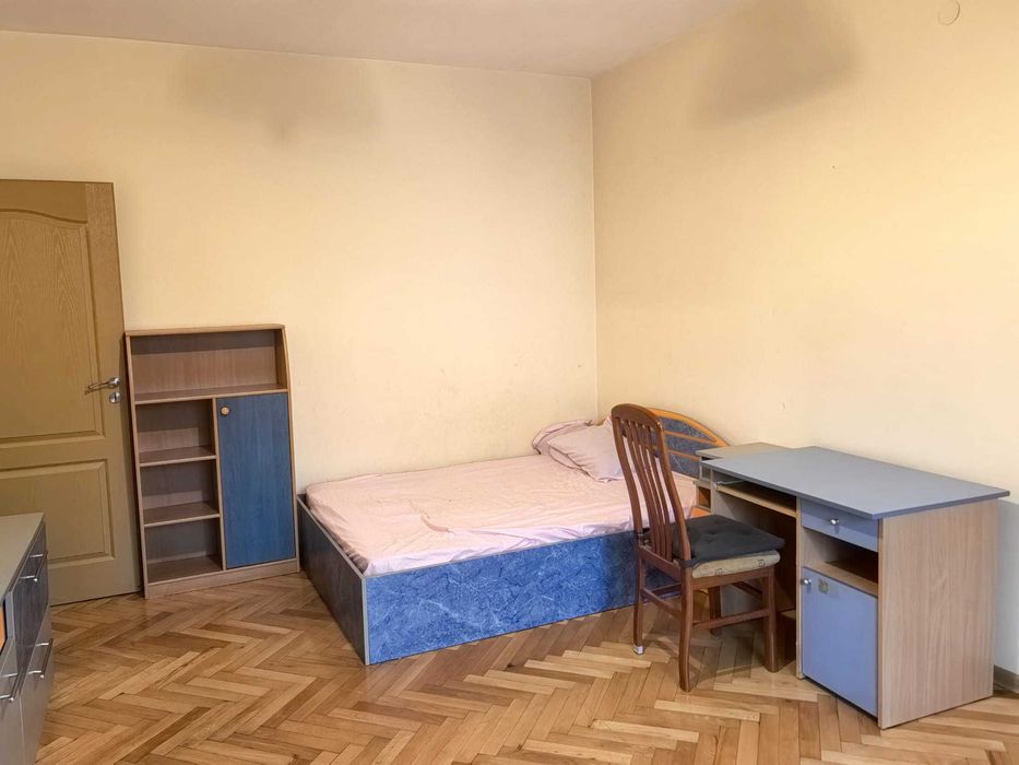 под наем -двустаен  р-н ВиК