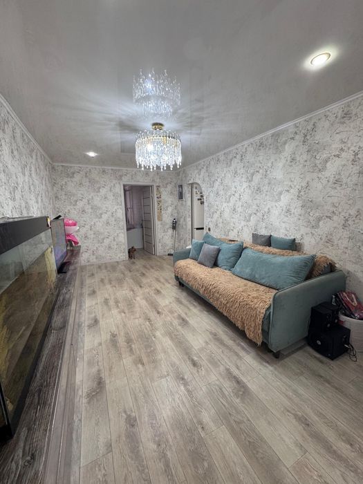 Срочно! Продам 2 к квартиру , 8 школа