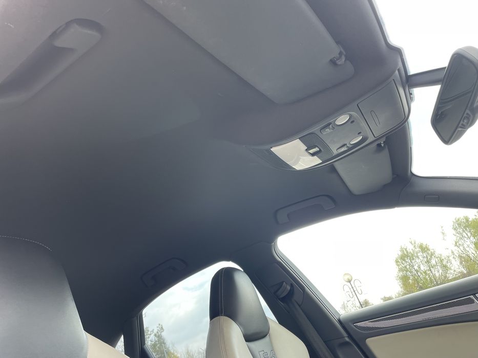 Dezmembrez Audi A4 B8 2.0 CAGA