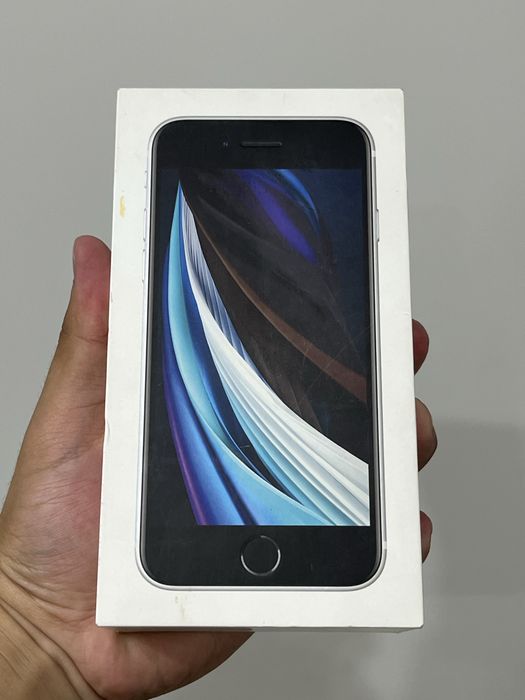 Продам iPhone SE 2020