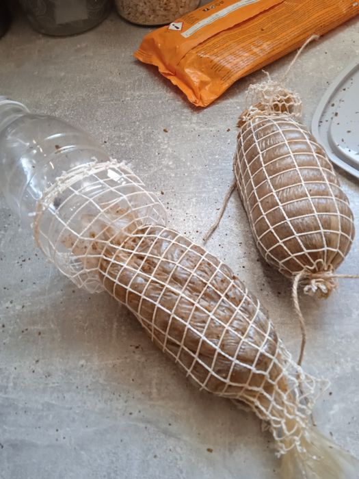 НИТРИТНА СОЛ 0.5% -колбасарска на дребно и Обвивки за колбаси.