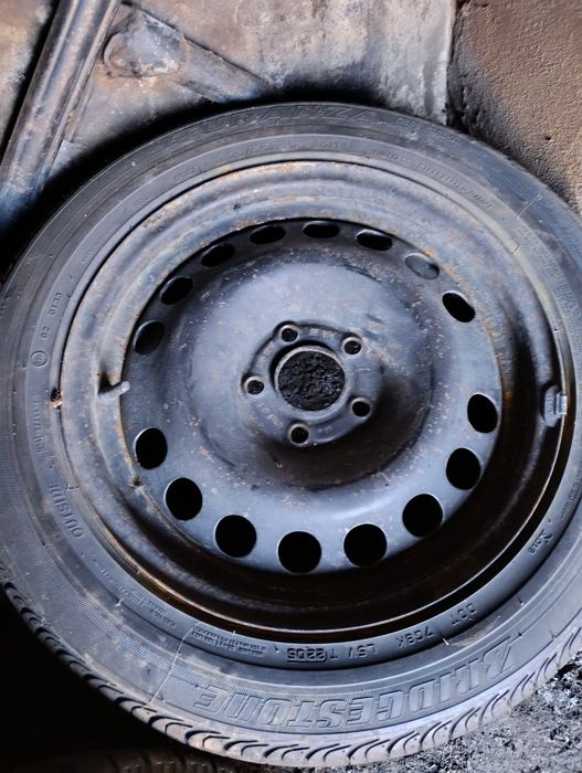 Janta cu cauciuc nou Opel 205.55r16+ janta cu cauciuc ca nou Ford.