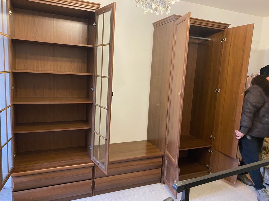 Сервант стенка в идеальном состоянии