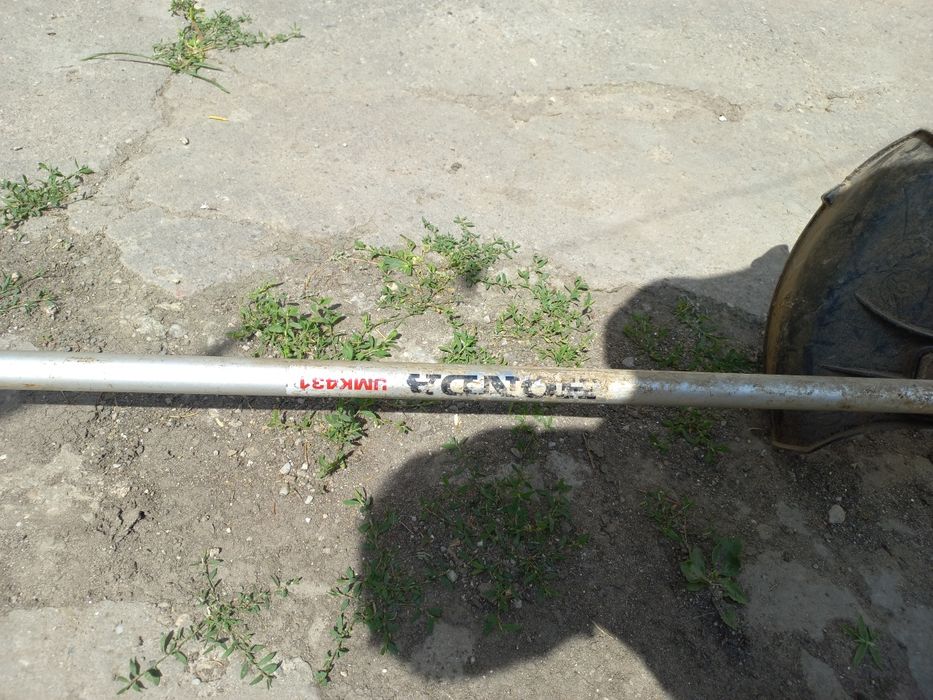 Motocoasa honda umk 731