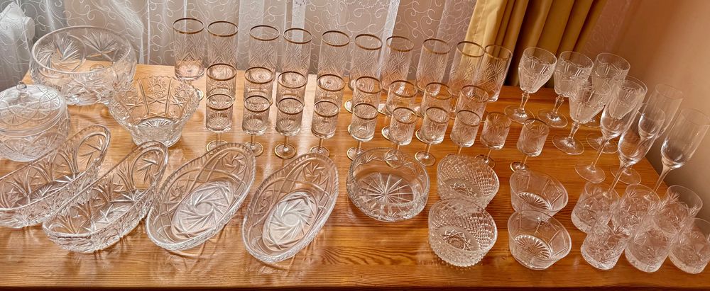 Кристални комплекти - чаши, фруктиери, купи