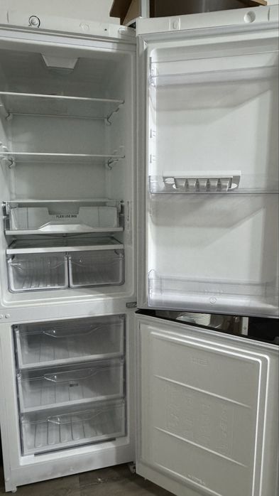 Продам холодильник с морозильником