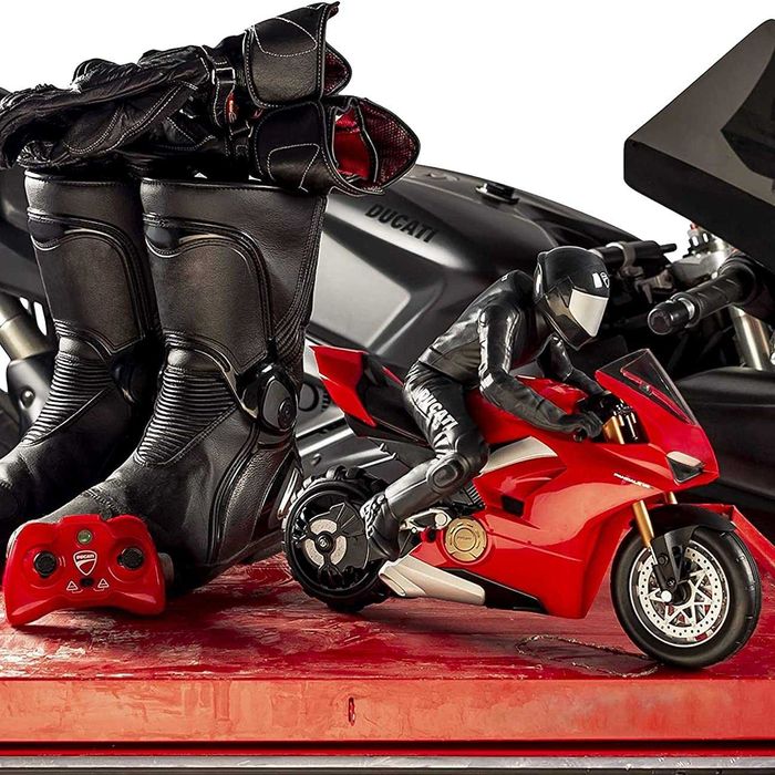 Голям Пистов Мотор с дистанционно Мотоциклет Ducati 1:6 Дукати