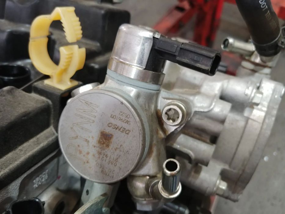 pompa inalta 2.0b pe skyactiv  mazda cx-3 2021  sm296100-0522 pynm203f0