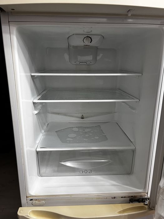 Продам холодильник LG