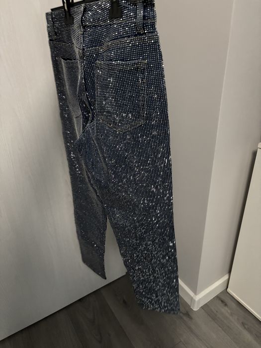 Дамски дънки с камъни