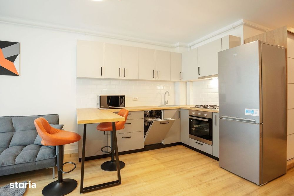 Apartament 2 camere, str. Tineretului