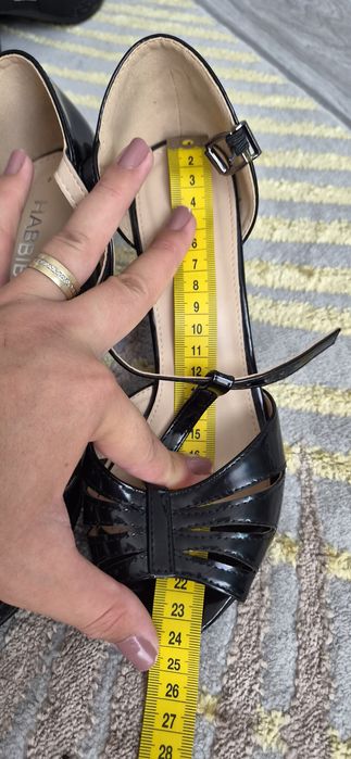 Sandale elegante cu toc