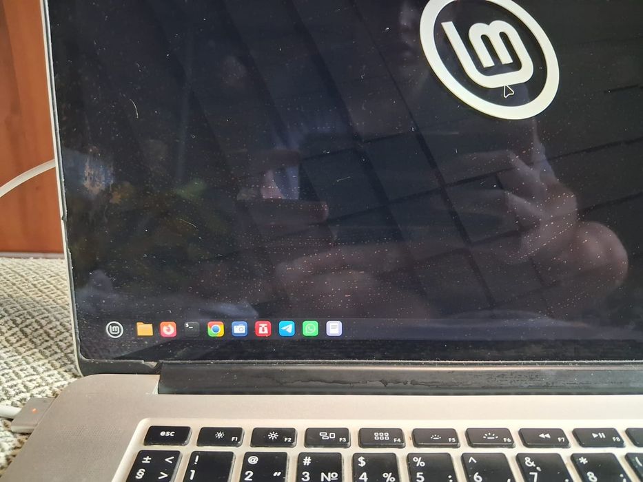 Продается macbook pro