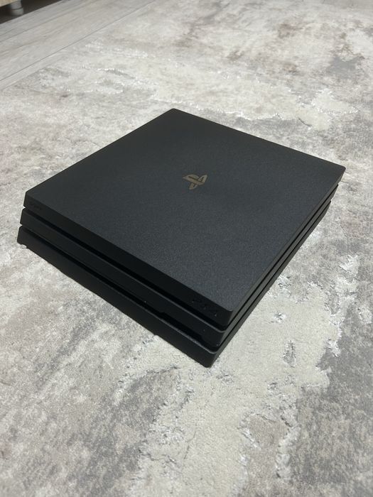 Play Station 4Pro 1Tb