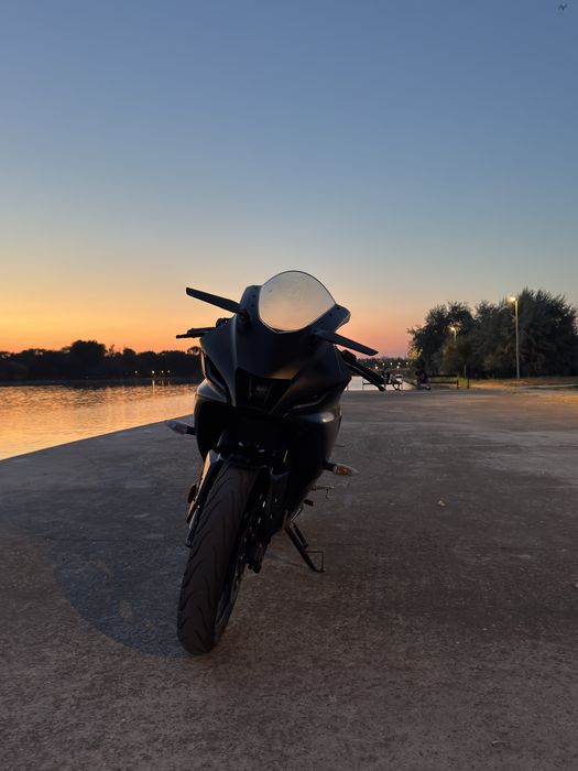 Vând YZF R125-A 2025
