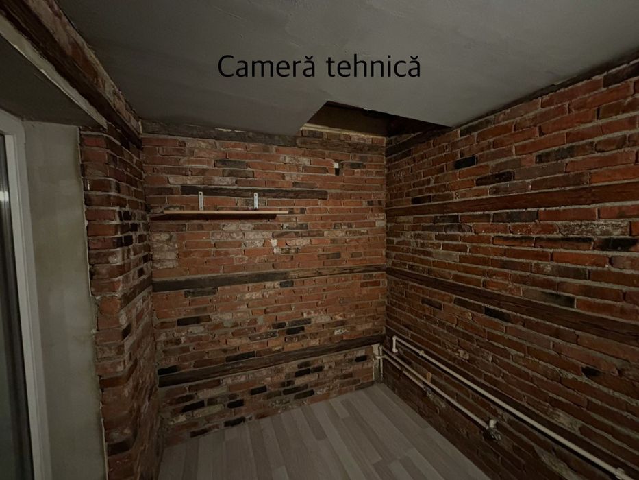 Casă Oșorhei  zona centrală la șosea