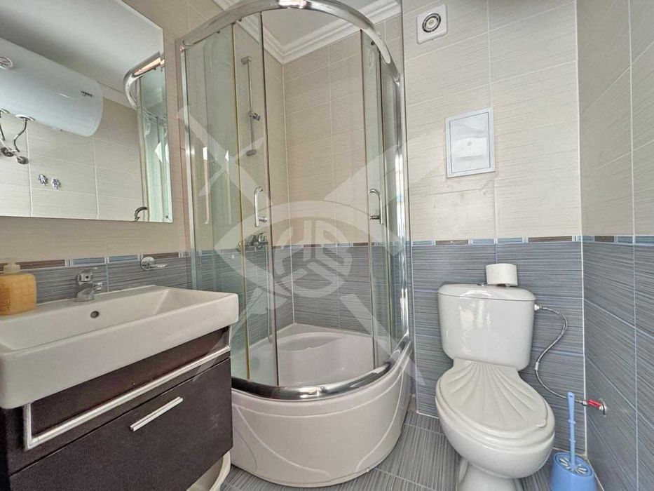 Тристаен - Свети влас