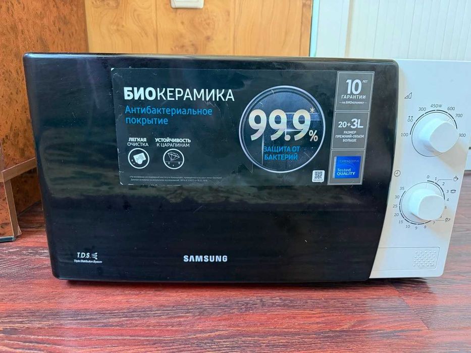 Микроволновая печь Samsung ME81KRW на запчасти или восстановление