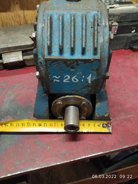 Редуктор продам два штуки