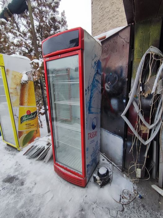 Холодильник стеклянный с доставкой