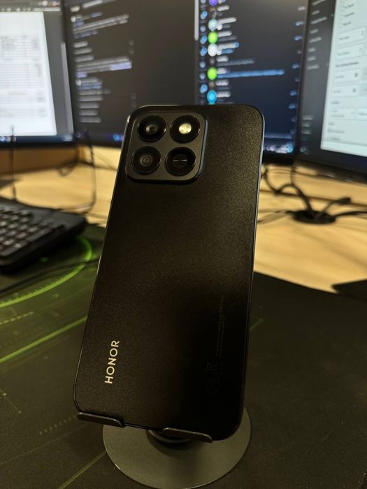 Honor X8C  1 yil kafolat