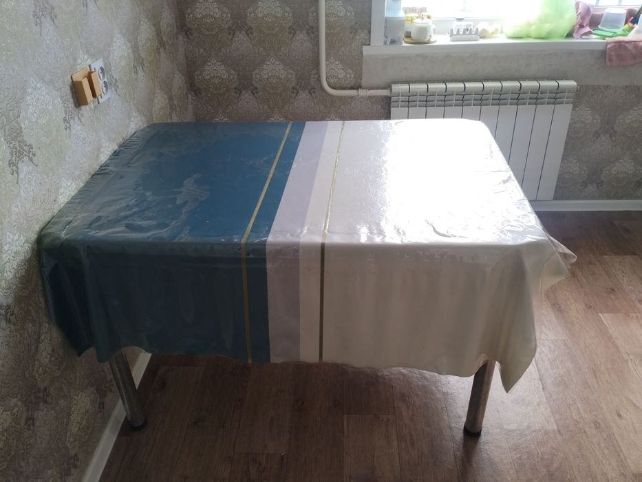 Продам стол большой