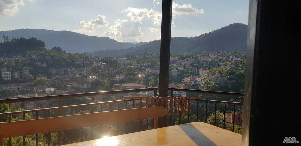 Къща за гости Мечата дупка Момчиловци