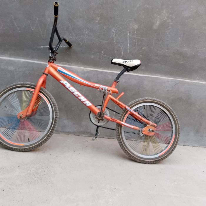 Велосипед сотилади срочно.