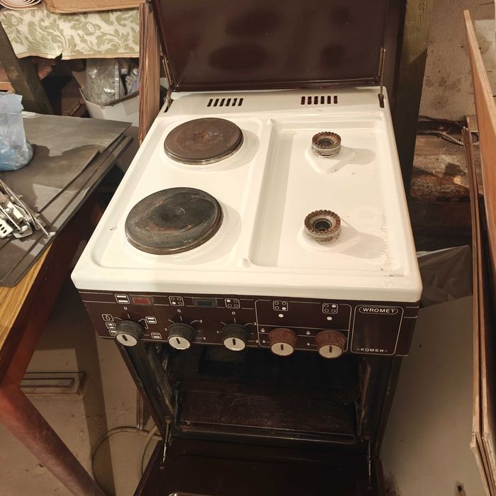 Печка Wromet Kombi на електричество и газ.