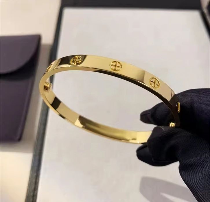 Дамски бижута от стомана с златисто и сребро покритие