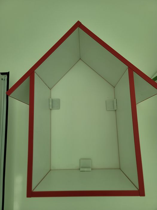 Bolalar xonasi uchun “Uycha” devor tokchalari