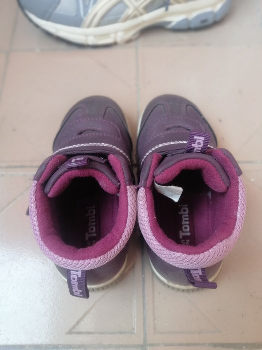 Продам для девочек. Размер 25. Состояние идеальное!