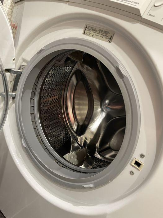 Продам стиралтную машинку