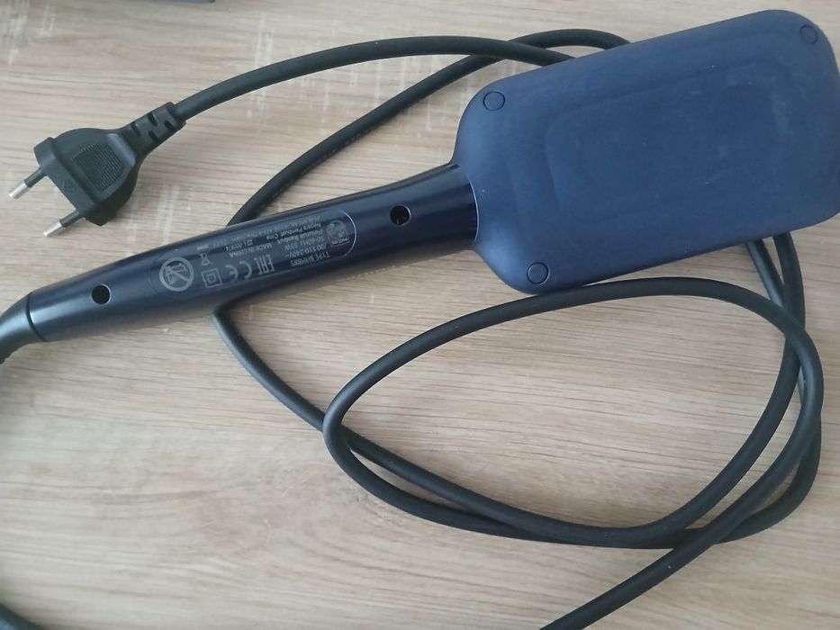 Perie de îndreptat părul Philips BHH885/00