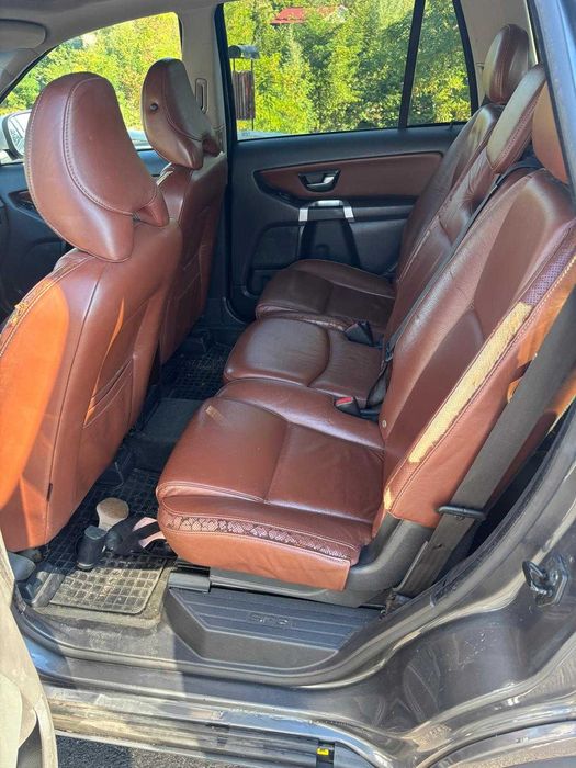 Vând Volvo XC90 – 7 locuri | 2.4 Diesel | Automată | 2008