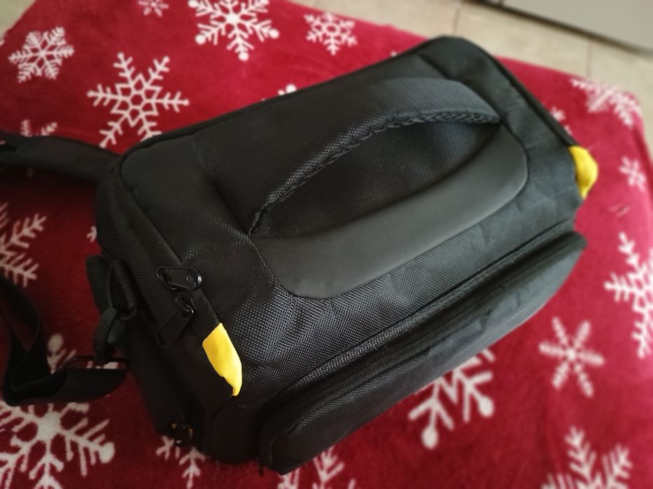 Canon EOS20D + incarcator,3baterii+geanta