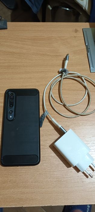 Vând telefon Xiaomi Hyper OS Mi 10 ram 8+4gb și 256gbrom