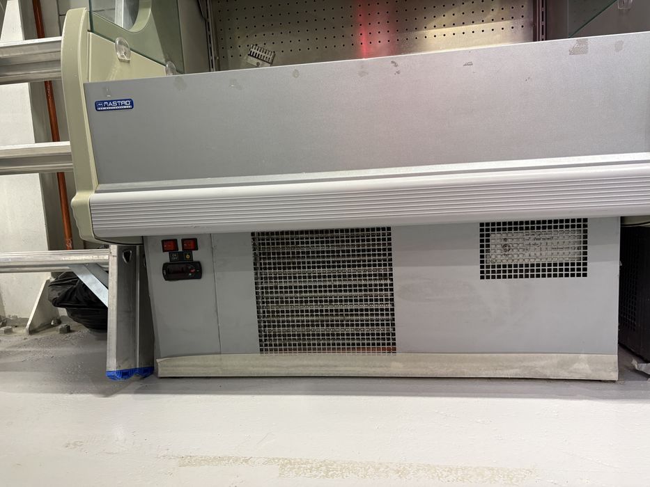 Vitrină frigorifică Mastro 1 m, perdea de aer , funcțională