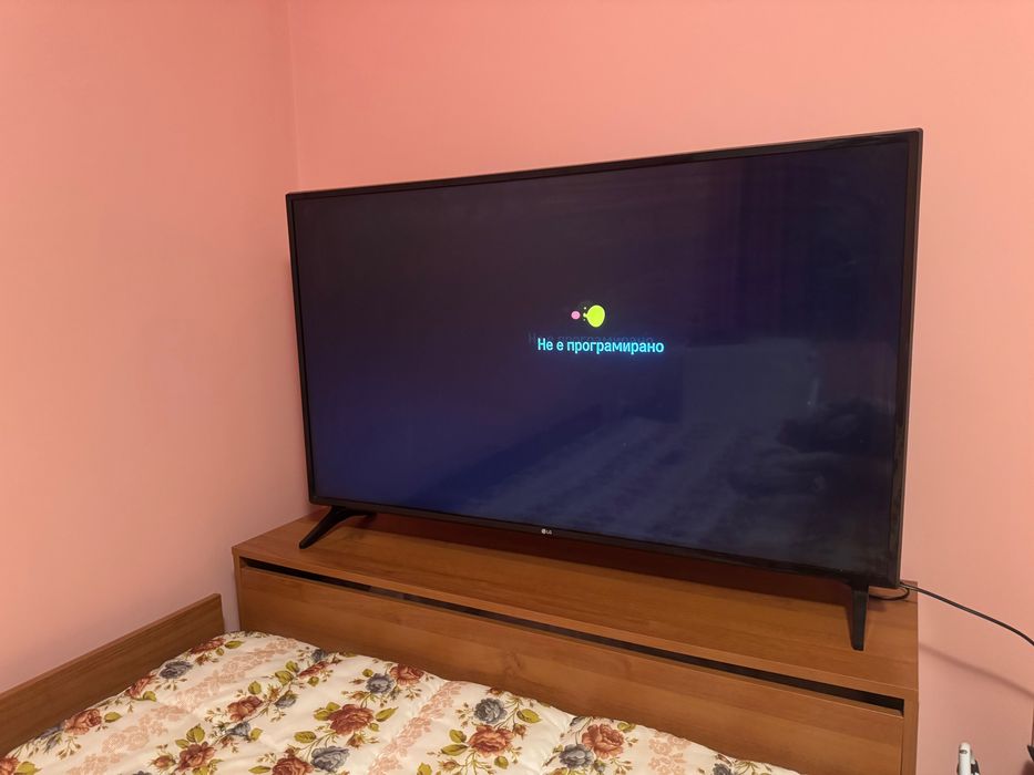 Продавам SMART телевизор LG 49 инча