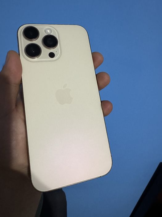 iPhone 16 Pro MAX 256GB încă în garanție stare impecabilă