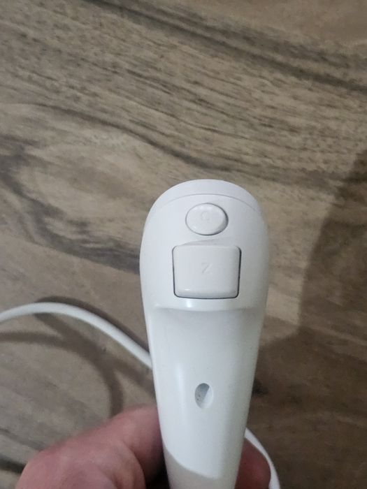 Wii контролер с Motion Plus, оригинален Nunchuk и силиконов калъф
