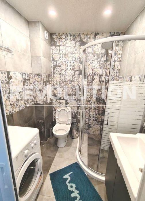 Дава се под наем Двустаен апартамент в Варна, Изгрев - 44 кв.м за 408.51 € - Снимка #3